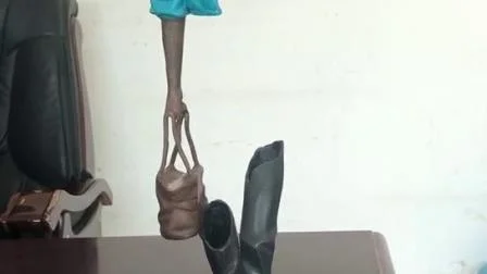 Abstrakte moderne Kunst, lebensgroße Bronze-Bruno-Catalano-Paarskulptur im Großhandel