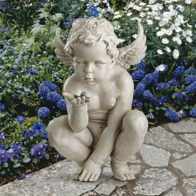 Moderne Statue aus Kunstharz, atistische Cherub-Skulptur